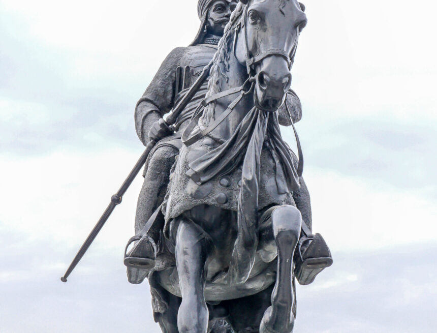 24716302399_8c839329ec_o_Maharana_Pratap_Statue_Kumbhalgarh_Fort_flickr Maharana Pratap, Chetak, Rajput warrior, Kumbhalgarh Fort, historical monument, Indian history, Rajasthan, cultural heritage, equestrian statue, Maharana Pratap statue