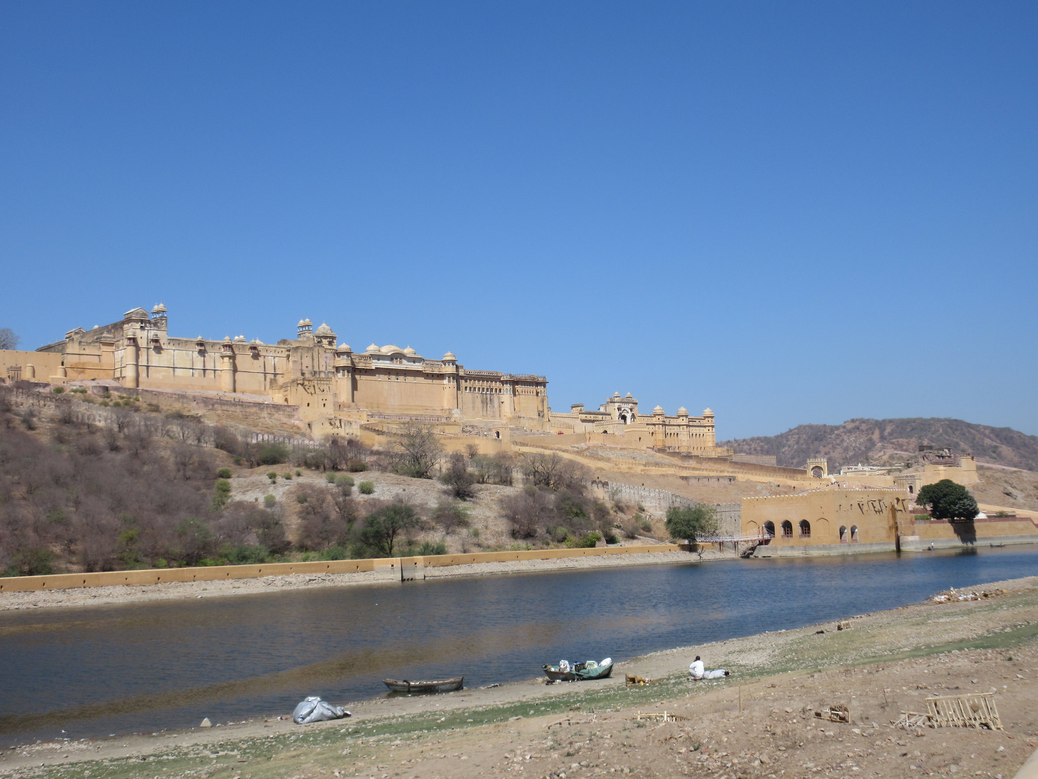 Amber Fort, Jaipur, Rajasthan, historical sites, Indian castles, Rajput architecture, tourist attractions, heritage sites, majestic forts, cultural landmarks