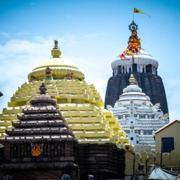 Jagannath Temple, Puri, Indian temples, Hindu architecture, sacred sites, cultural heritage, religious tourism, Odisha, temple complex, traditional Indian design